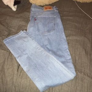 Levi’s shaping skinny jeans